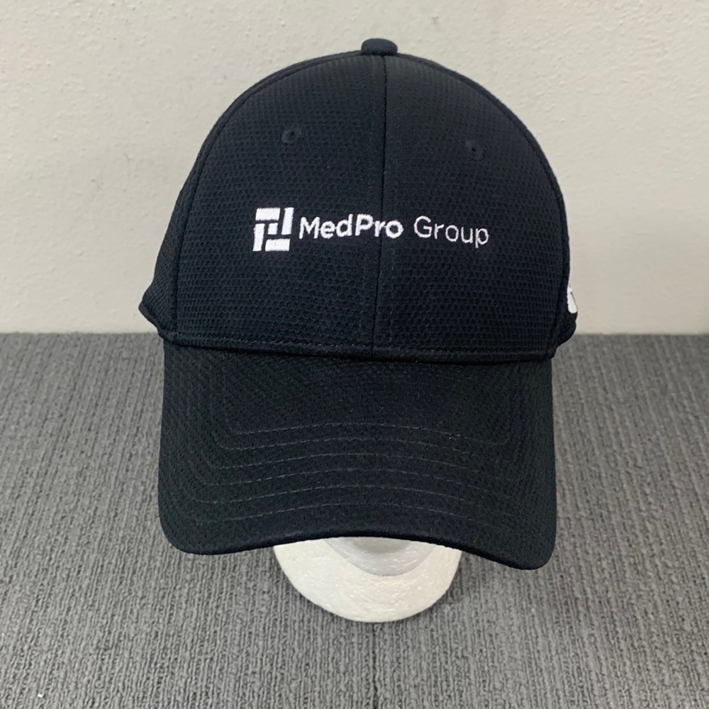 MedPro Group Under Armour Fitted Hat Size L/XL Black Jersey Mesh Cap 1282154